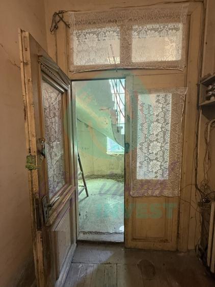 Casă individuală cu 5 camere cu Canalizare în Vitan Mall