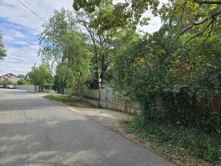 Teren de 884 mp, în Dârza