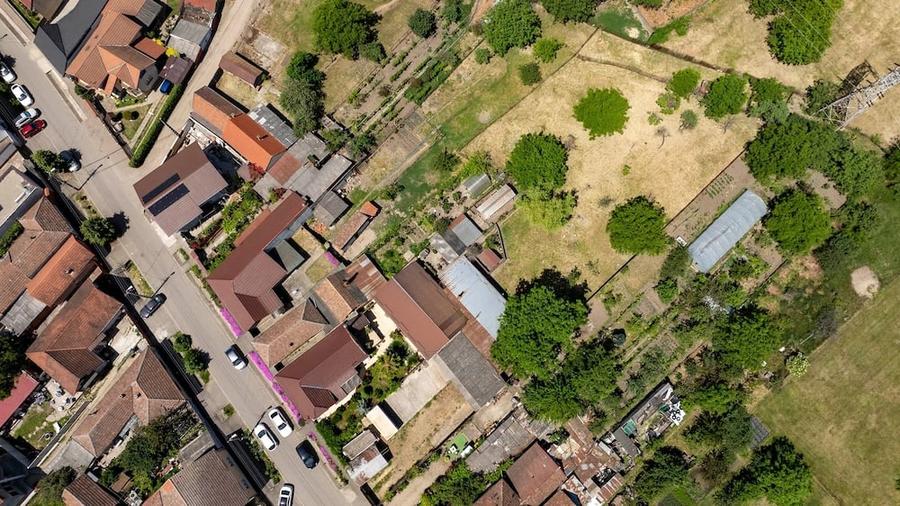 Casa + Teren 2.730 mp Oportunitate de Investi?ie, Nufarul - 1
