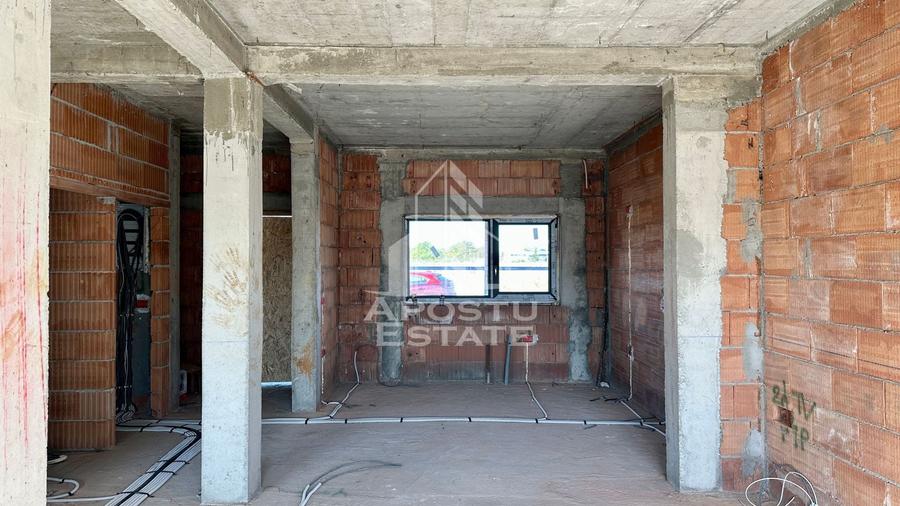 Duplex cu 4 camere cu Canalizare în Dumbrăvița