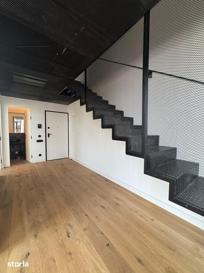 Apartament cu 4 camere în Tei