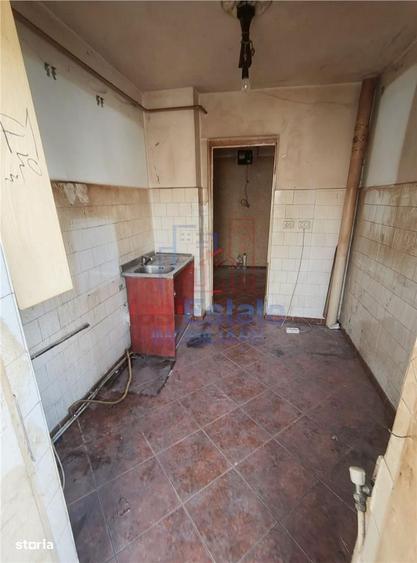 Apartament cu 2 camere decomandat în Nicolina