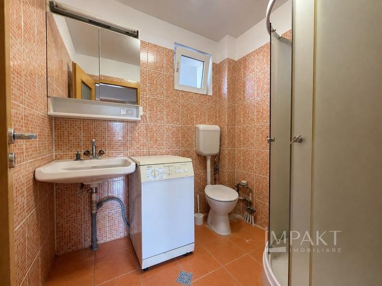 Apartament cu 2 camere semidecomandat, mobilat în Bulgaria
