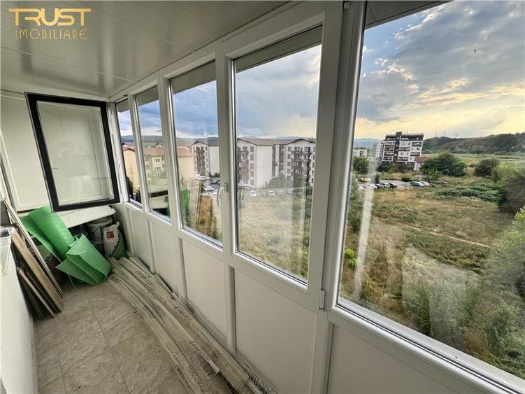 Apartament cu 2 camere semidecomandat în Florești