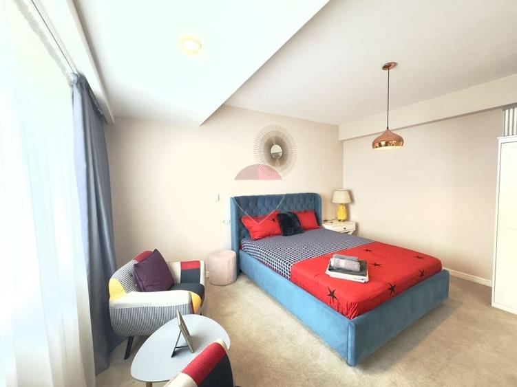 Apartament cu 3 camere semidecomandat, mobilat în Calea Victoriei