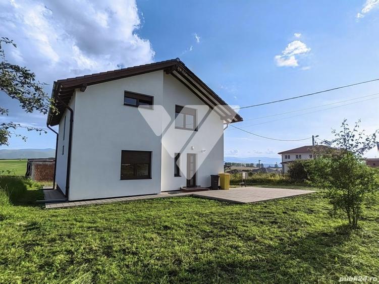 Casă individuală cu 5 camere cu Canalizare în Exterior Sud