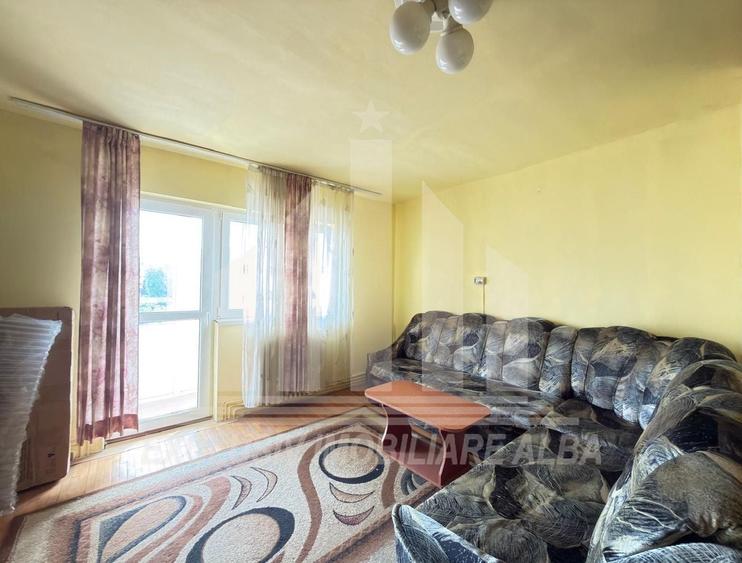 Apartament cu 3 camere în Cetate