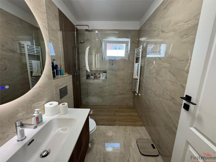 Garsonieră decomandată în Central
