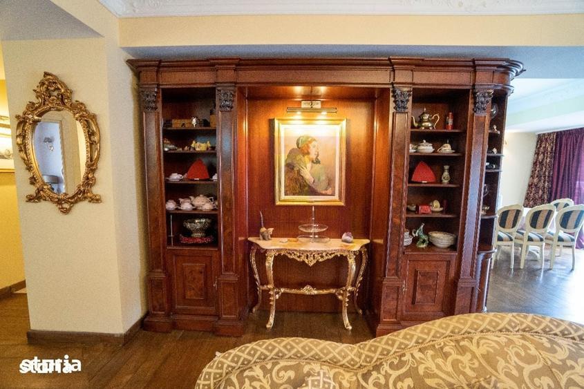 Apartament cu 4 camere decomandat în Clăbucet