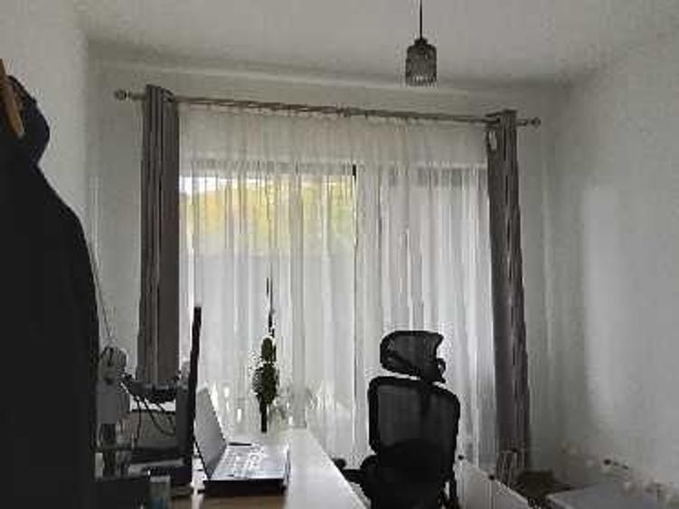 Apartament cu 3 camere decomandat în Zorilor