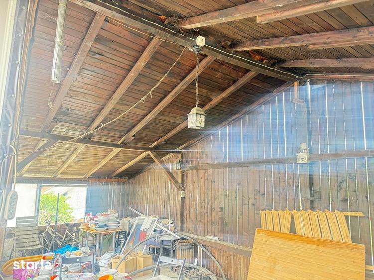 Casă cu 6 camere cu Teren 3500 Mp în Ulmi