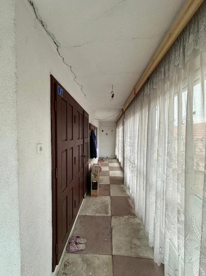 Casă cu 3 camere cu Teren 400 Mp în Lăpușnicel