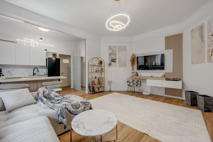 Apartament cu 2 camere semidecomandat, mobilat în Parcul Carol