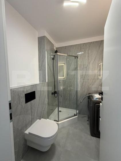 Apartament cu 2 camere semidecomandat, mobilat în Florești