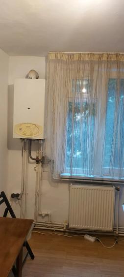 Apartament cu 2 camere decomandat în Precista