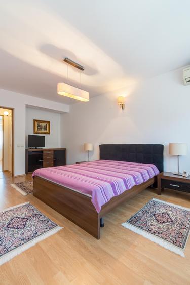 Duplex cu 4 camere cu Canalizare în Voluntari