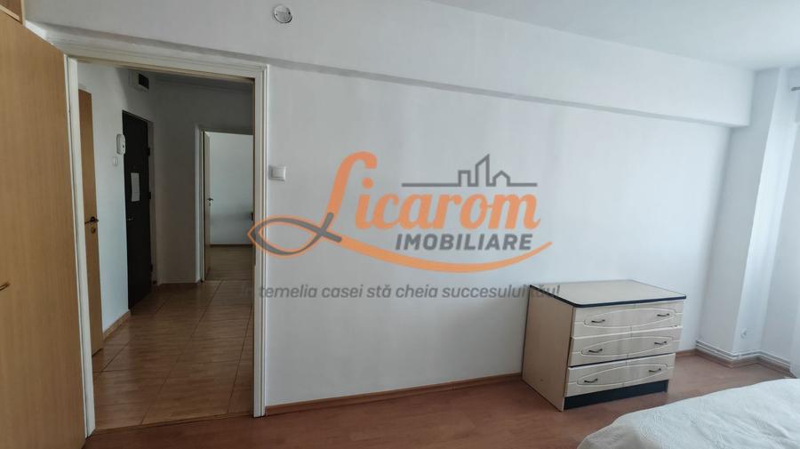 Apartament cu 2 camere decomandat, mobilat în Centrul Civic