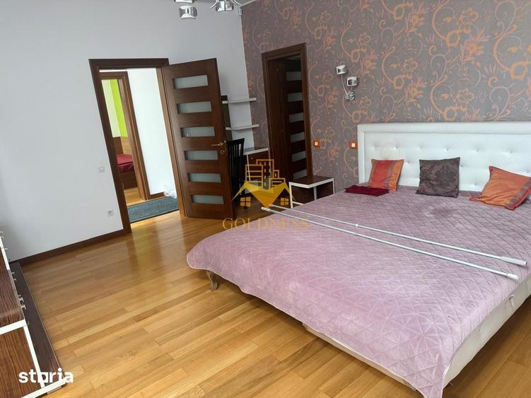 Casa individuala 5 camere zona centrala , 210 mp si garaj propriu! - 1