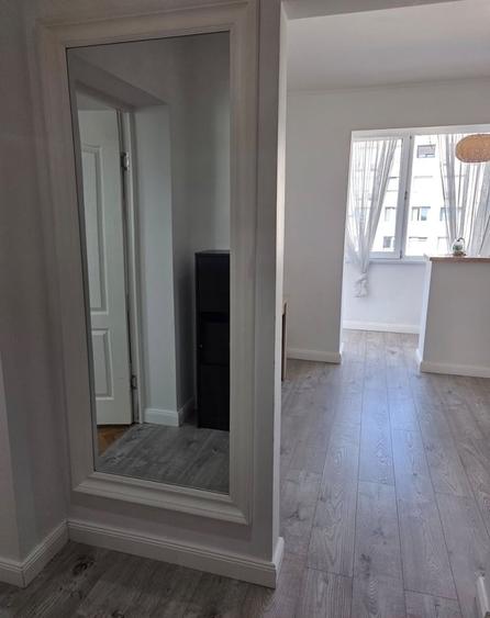 Apartament cu 2 camere decomandat în Mihai Bravu