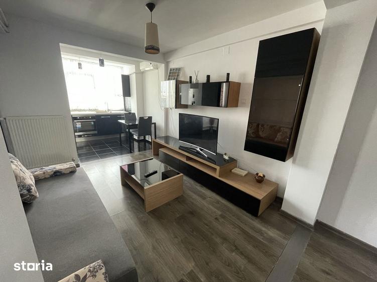 Apartament cu 3 camere în Craiovița Nouă