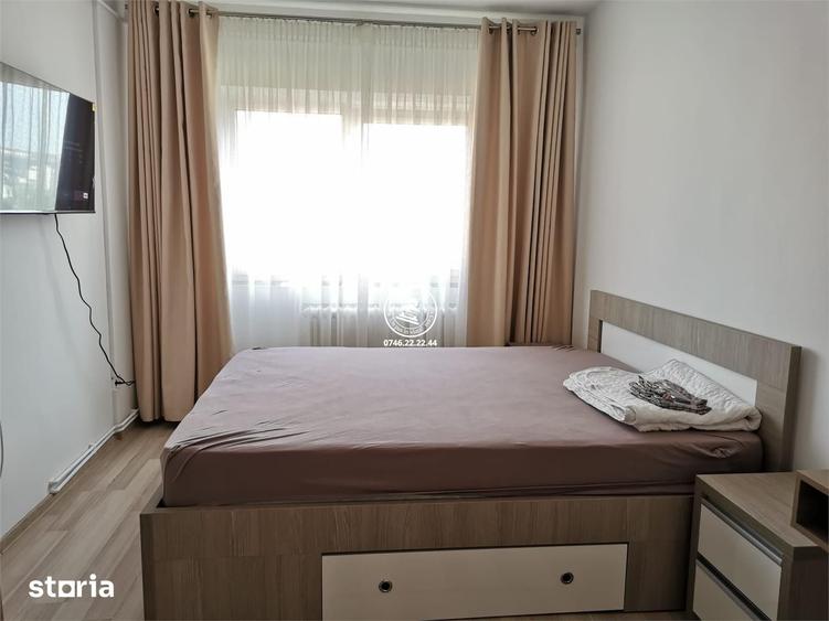 Apartament cu 2 camere decomandat în Podu Roș
