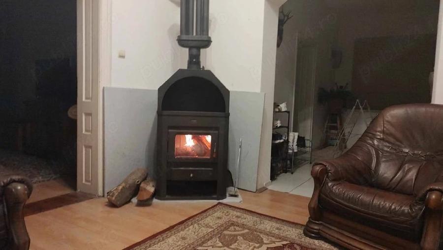 Casă cu 2 camere cu Teren 1134 Mp în Central