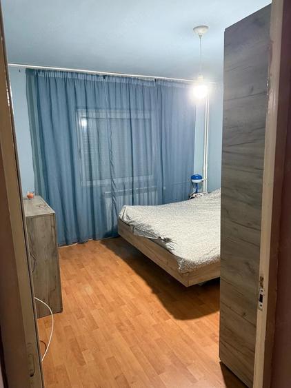 Apartament cu 3 camere decomandat în Decebal