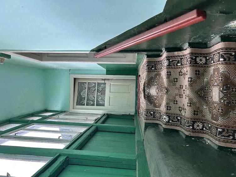Casă cu Teren 1500 Mp în Presaca