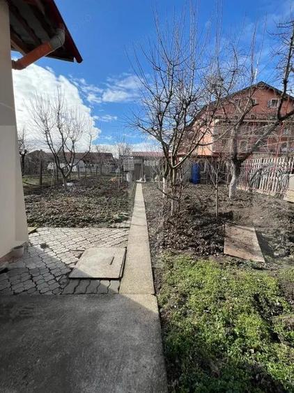Casă cu 1 camere cu Teren 495 Mp în Ronaț