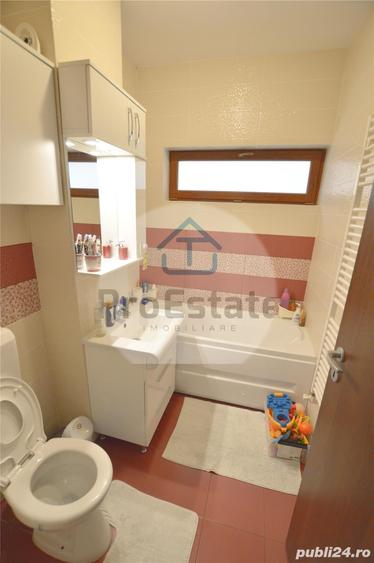 Apartament cu 3 camere decomandat în Otopeni