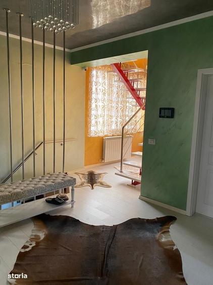 Casă cu 4 camere în Central