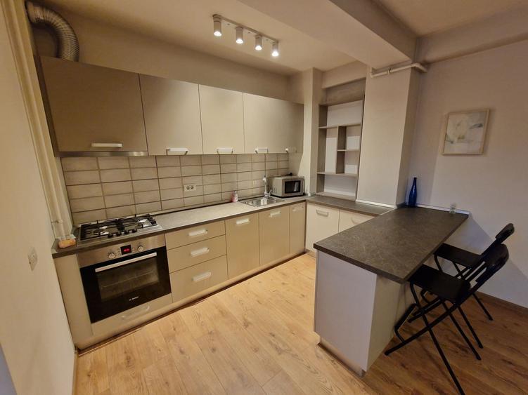 Apartament cu 2 camere decomandat în Ultracentral