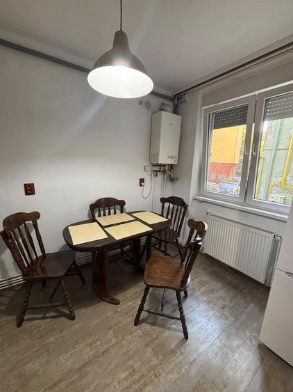 Apartament cu 2 camere decomandat, mobilat în Elisabetin