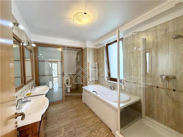 Apartament cu 2 camere decomandat, mobilat în Hipodrom 2