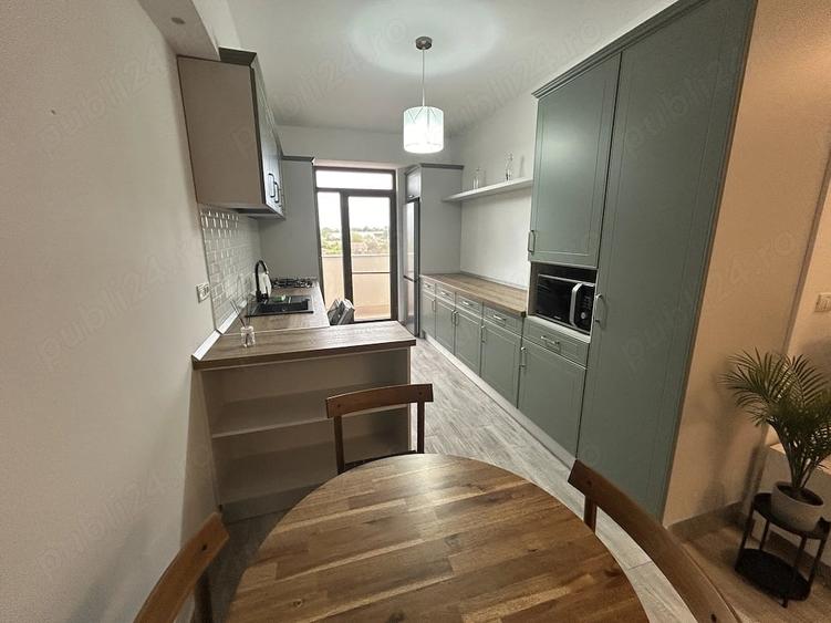 Apartament cu 3 camere semidecomandat în Alfa