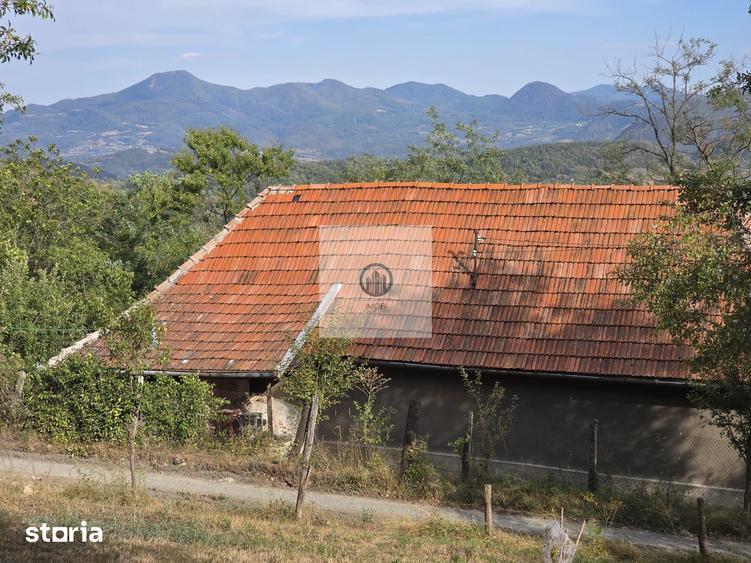 Casă cu 3 camere cu Canalizare în Vălișoara