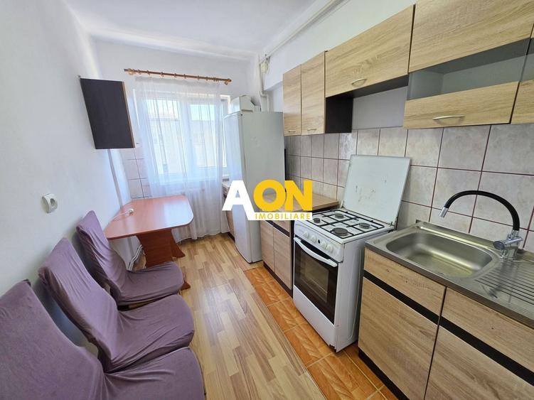 Apartament cu 2 camere decomandat, mobilat în Cetate