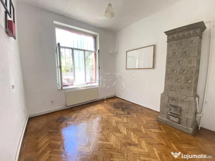Apartament cu 3 camere semidecomandat în Regina Elisabeta