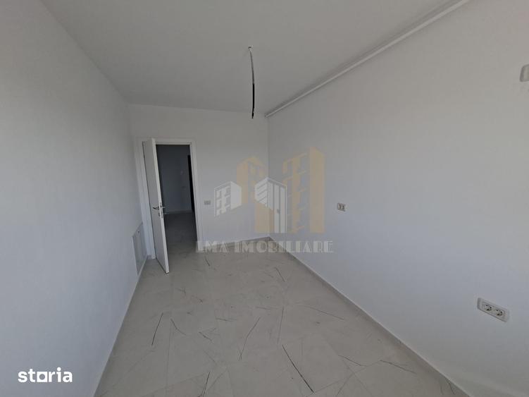 Apartament cu 3 camere decomandat în Sânpetru