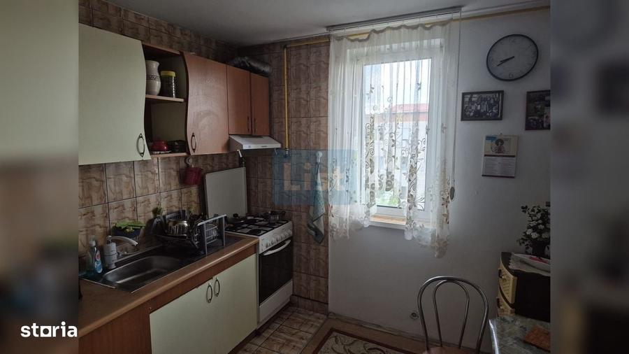 Apartament cu 4 camere decomandat în 23 August