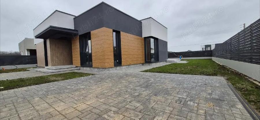 Casă cu 4 camere cu Teren 500 Mp în Balotești