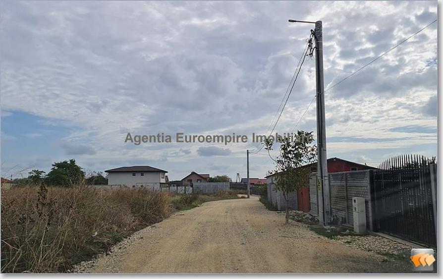 Teren Construcții intravilan de 900 mp, în Lazu