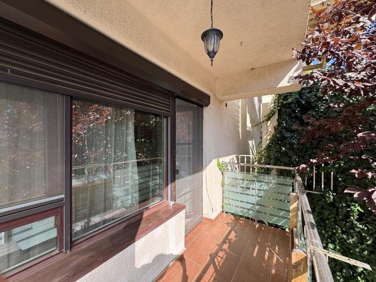 Apartament cu 3 camere decomandat în Copou