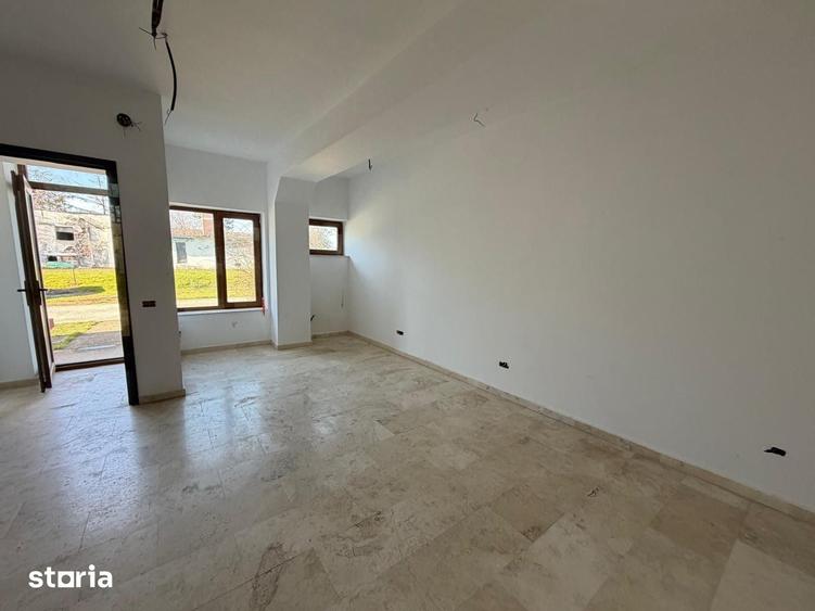 Apartament cu 4 camere în Mihail Kogălniceanu