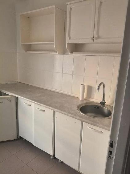 Garsonieră decomandată, mobilată în Complex Studențesc
