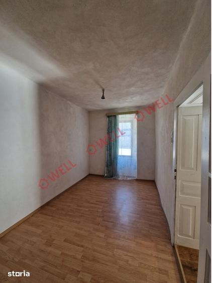 Casă cu 3 camere cu Teren 2628 Mp în Racoș