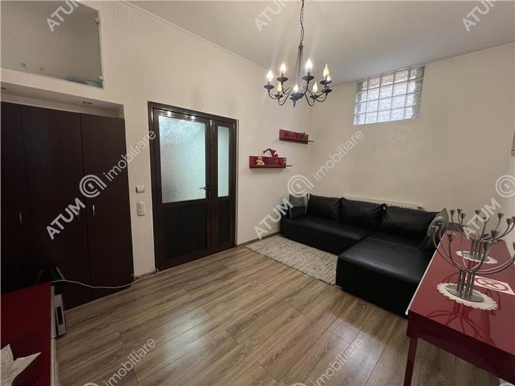 Apartament cu 2 camere nedecomandat, mobilat în Central