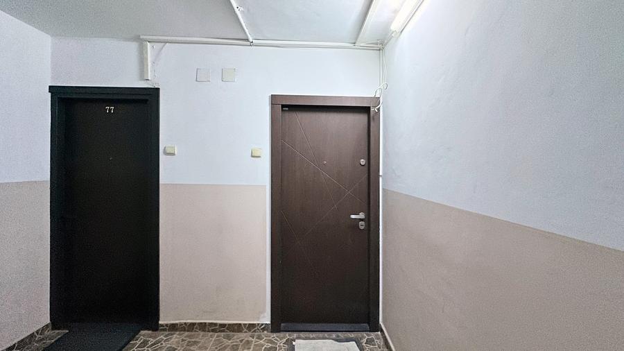 Apartament cu 3 camere semidecomandat în Crângași
