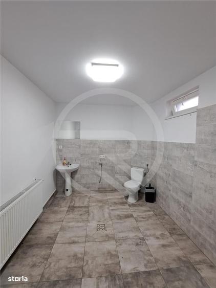 Spațiu comercial, de 110 mp, în Rădaia