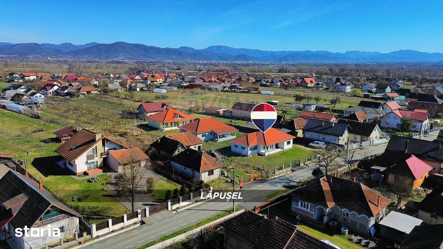 Casă cu 4 camere decomandat cu Teren 718 Mp în Central